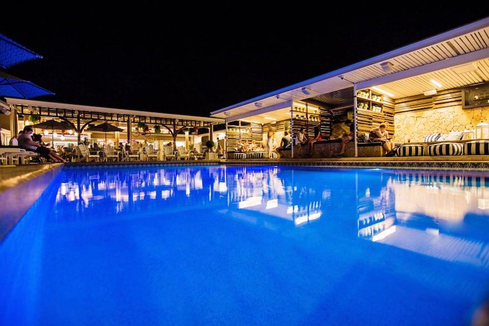 Rambutan Resort Таунсвіль Екстер'єр фото